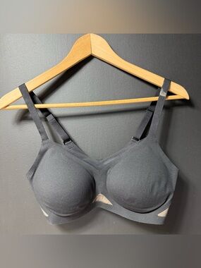 CrossOver Wireless Bra Honeylove Size 36B/C